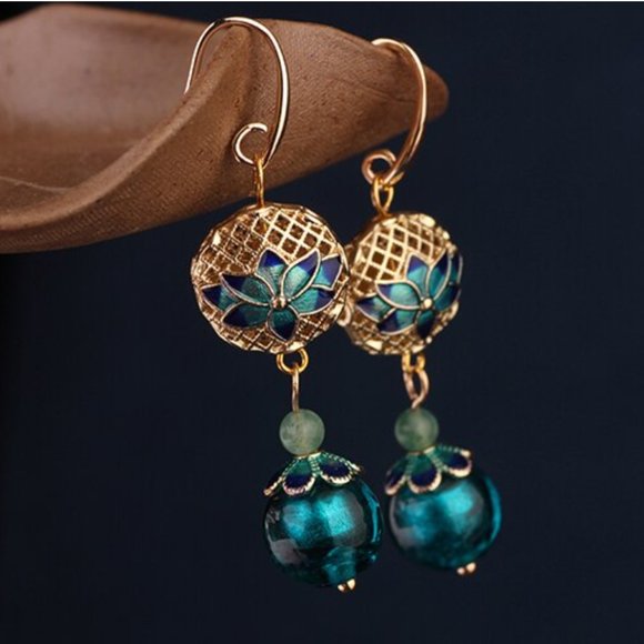 NEW 14K Gold Lotus Flower Earrings - Picture 14 of 16